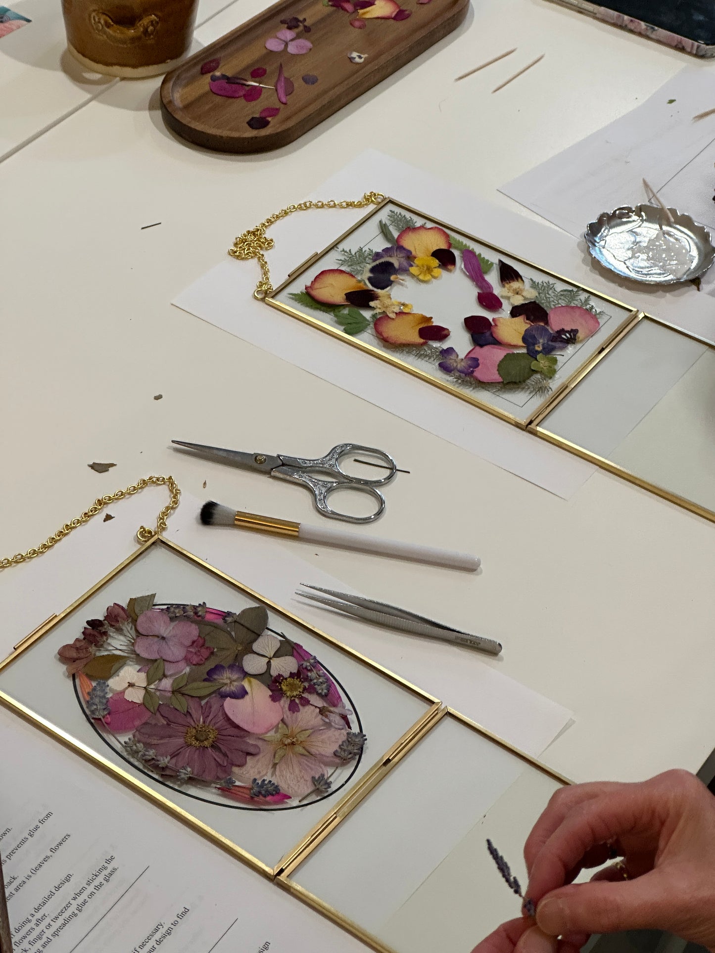 Pressed Flower Frame Workshop 🌸