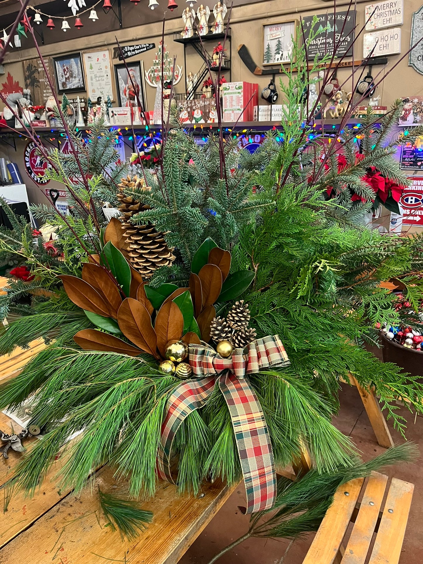 Christmas Urn Event - Tuesday November 18, 2025